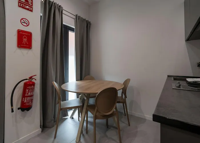 Vlc Host - Bellvis Apartman *